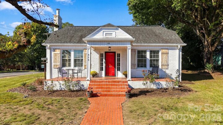 Property Photo: 416 Kentwood Street SW NC 28645