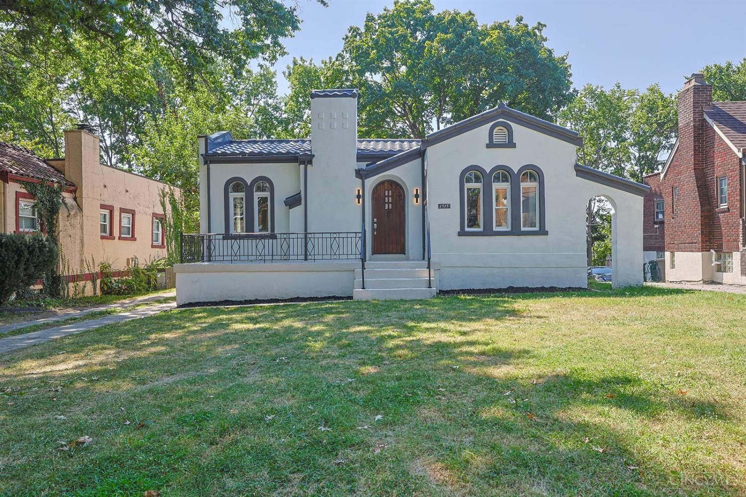 Property Photo:  1515 Kenova Avenue  OH 45237 