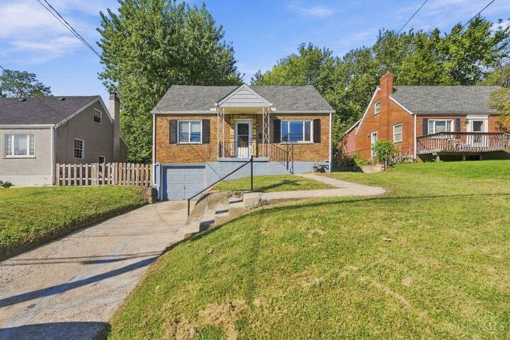 Property Photo:  555 Greenwell Avenue  OH 45238 