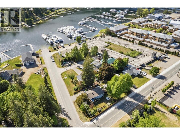 Property Photo: 606 Riverside Avenue BC V0E 2V0