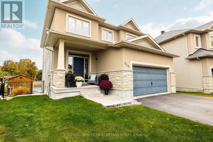 Property Photo: 529 Adamson Crescent ON K2S 0S7