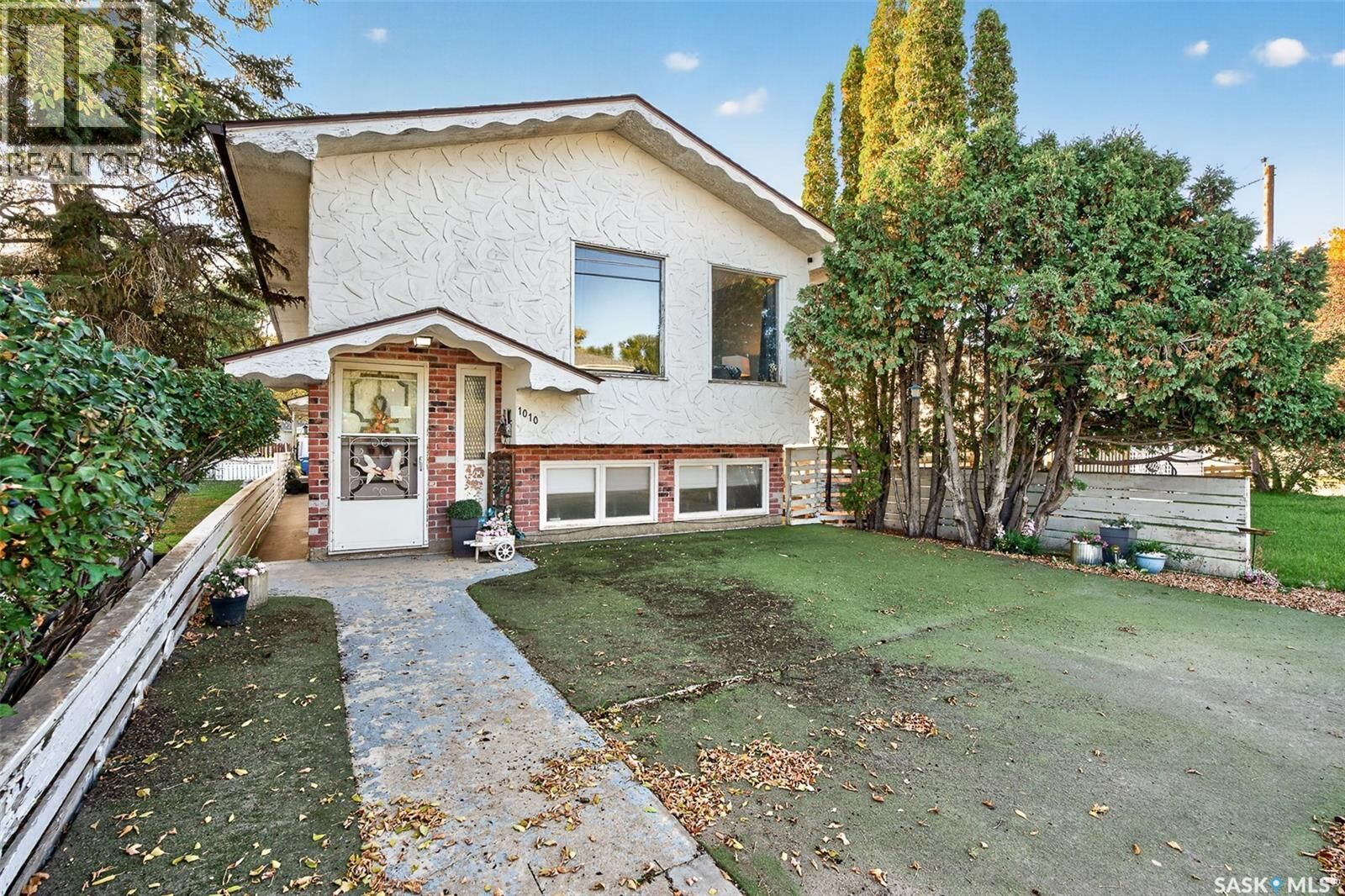 Photo de la propriété: 1010 9th Avenue SW SK S6H 5X5