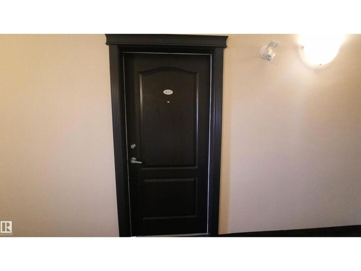 Property Photo: #423 5340 199 St NW AB T6M 0A5