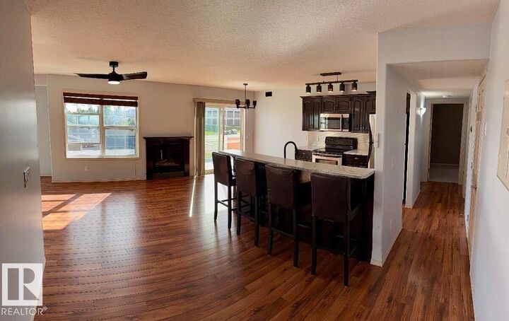 Property Photo:  4102 50 Avenue 304  AB T7A 0A3 