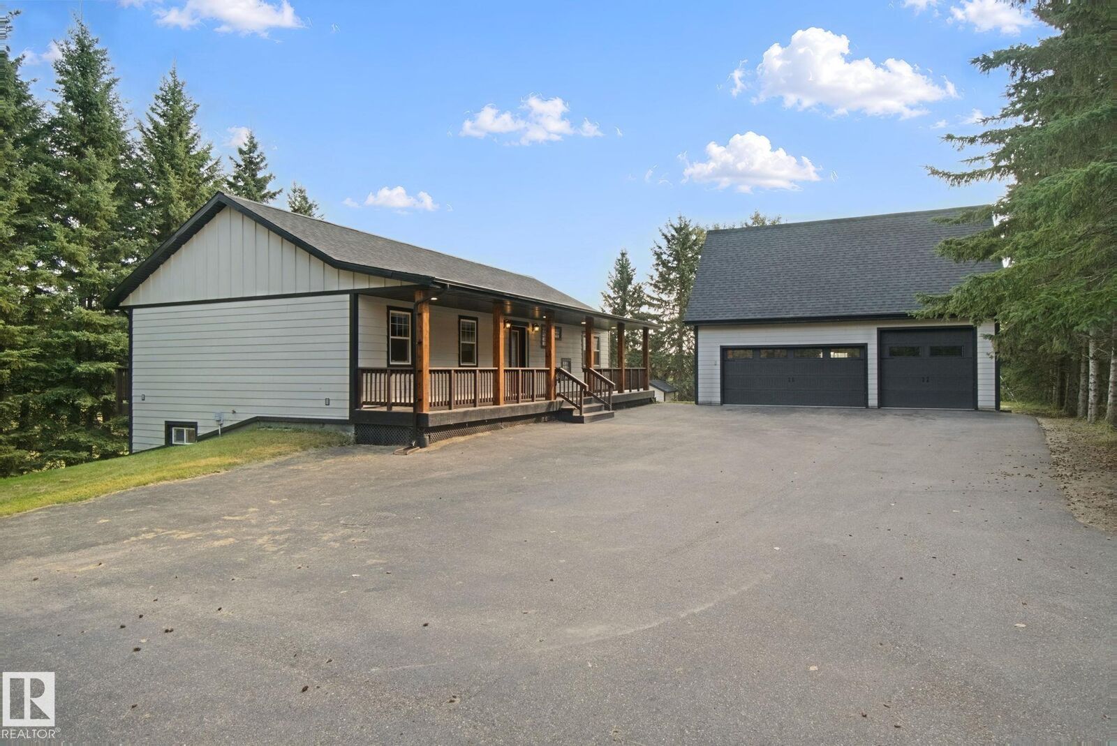 Property Photo:  53203 Rge Road 15  AB T7Y 0C3 