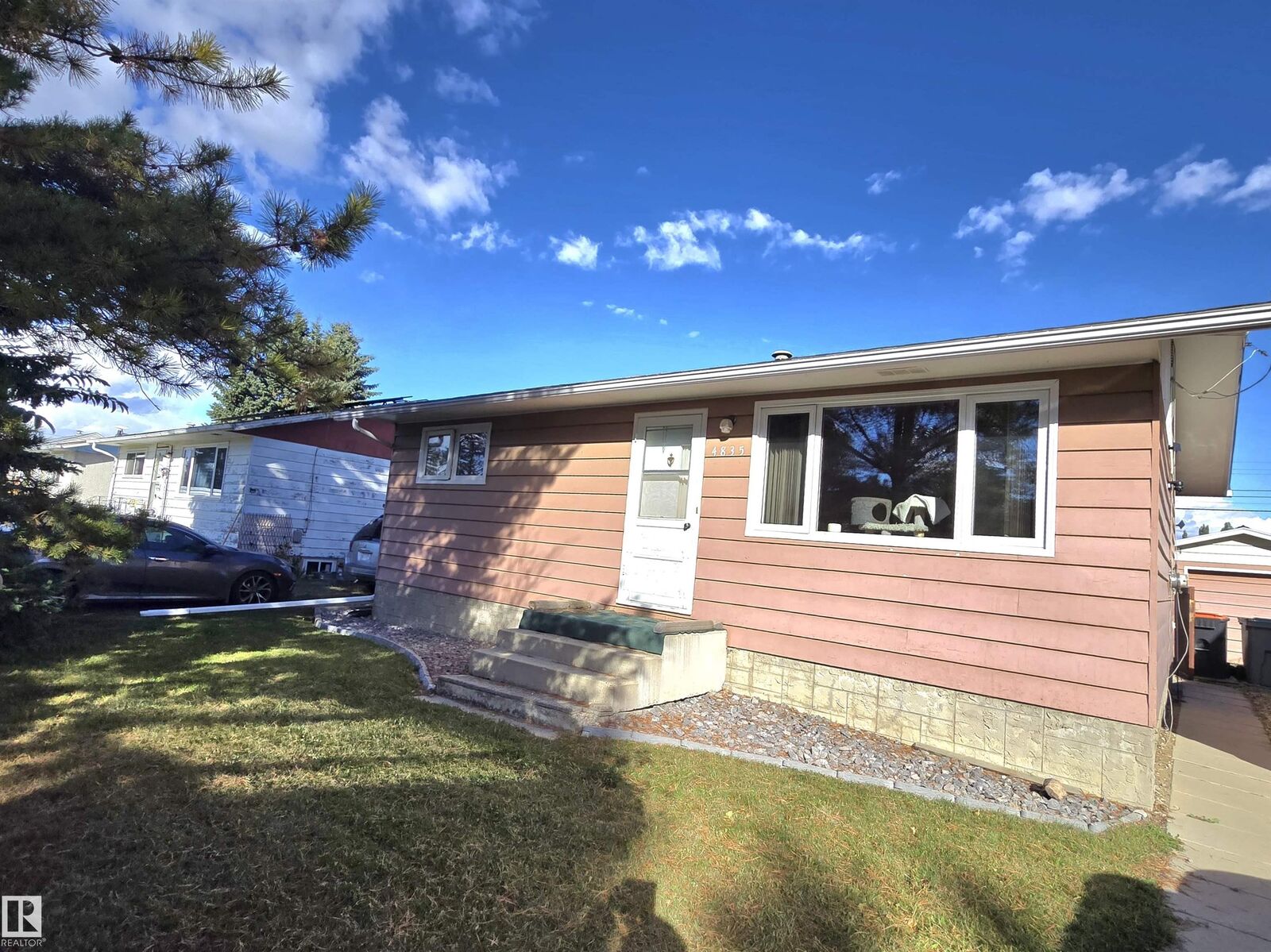 Property Photo:  4835 47 Street  AB T0C 2P0 