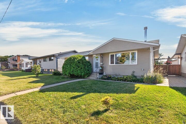 Property Photo: 3511 106 Avenue NW AB T5W 0C1