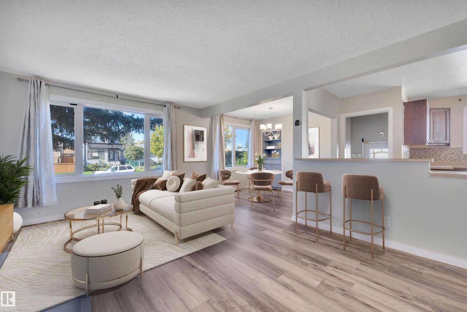 Property Photo:  13339 131 Street NW  AB T5L 1N8 