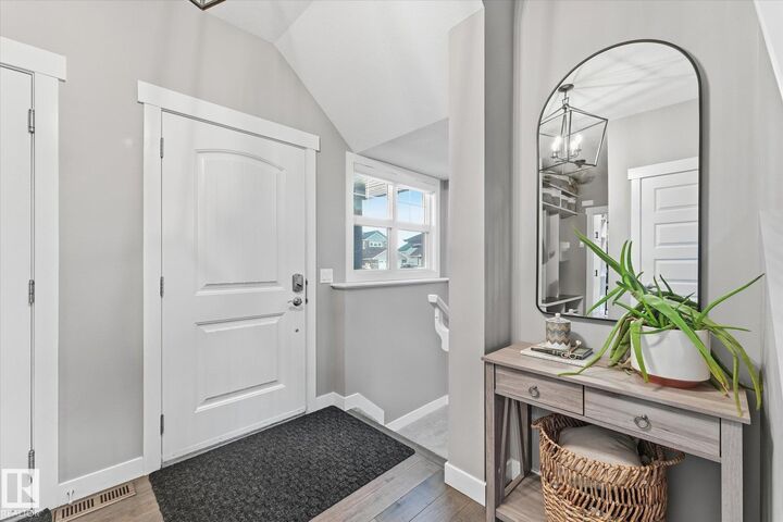 Property Photo:  18 Altadena Point(E)  AB T8H 0V9 