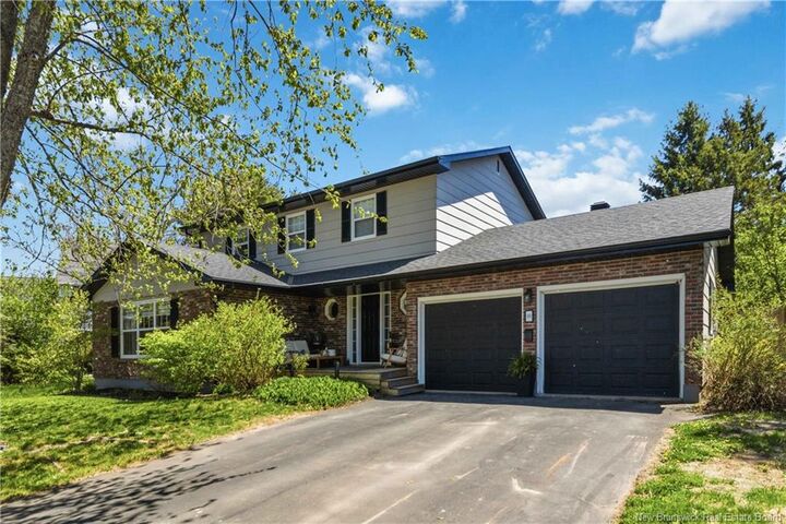 Property Photo:  40 Tamarack Terrace  NB E1A 5R2 