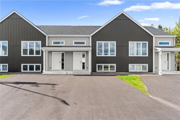 Property Photo:  33 Cedric Court  NB E1K 0A5 