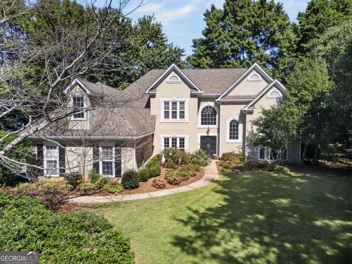 Property Photo: 125 Kiveton Park Drive GA 30075