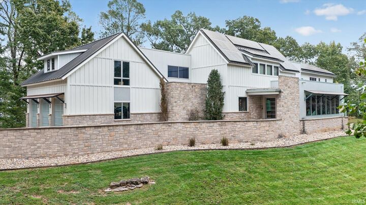 Property Photo: 2771 E Pedigo Bay Drive IN 47401