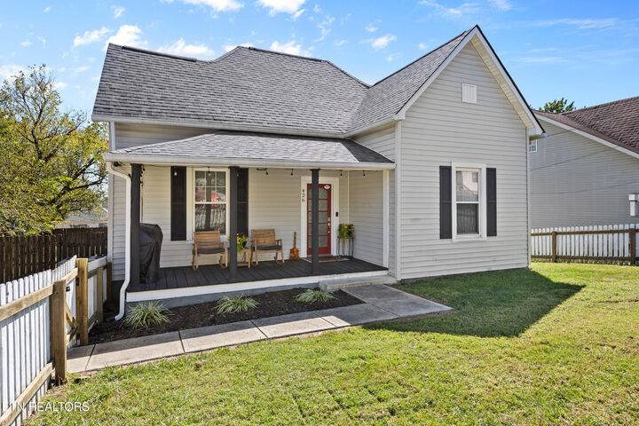 Property Photo:  426 Hiawassee Ave  TN 37917 
