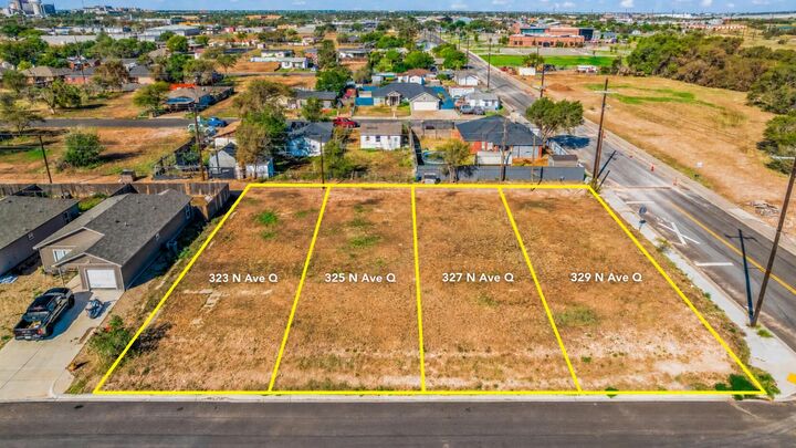 Property Photo: 327 N Avenue Q TX 79415