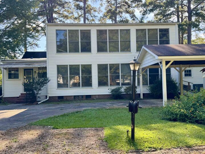 Property Photo:  803 Dolvin Avenue  GA 30669 