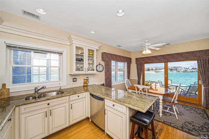 Property Photo:  40 Stirling Cove  NY 11944 
