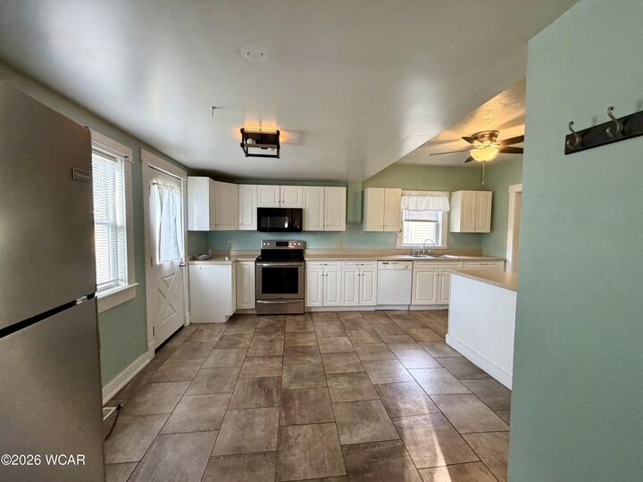 Property Photo:  626 Summit Street  OH 43326 