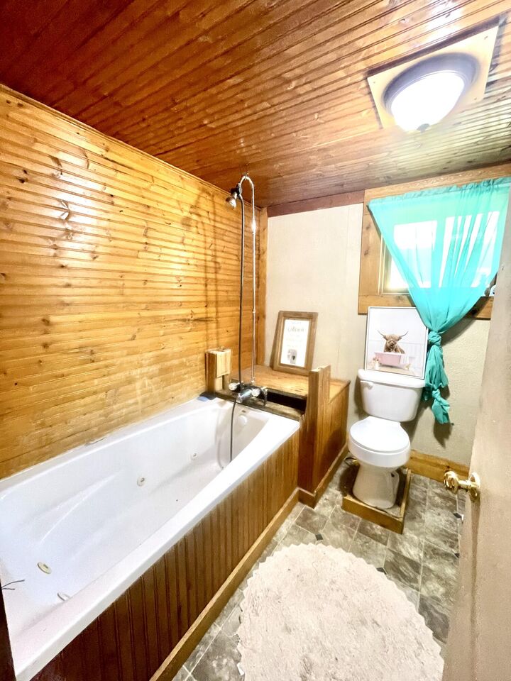 Property Photo:  2513 E Ganson Street  MI 49202 