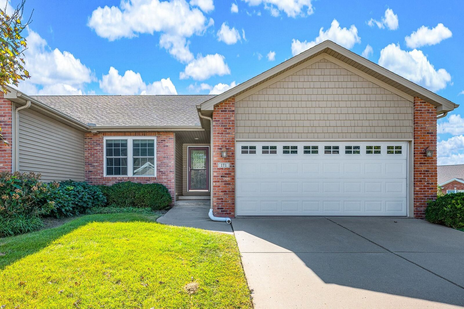 Property Photo: 171 Cassidy Road IL 61761