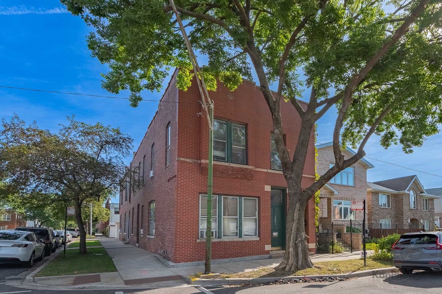 Property Photo:  3001 S Haynes Court 2M  IL 60608 