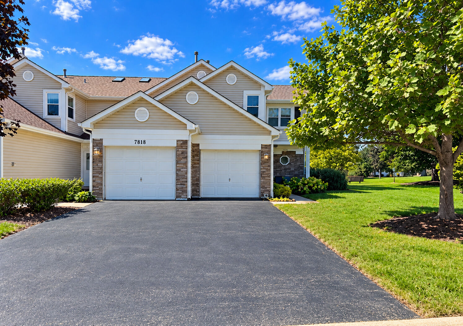 Property Photo: 7818 Darien Lake Drive IL 60561