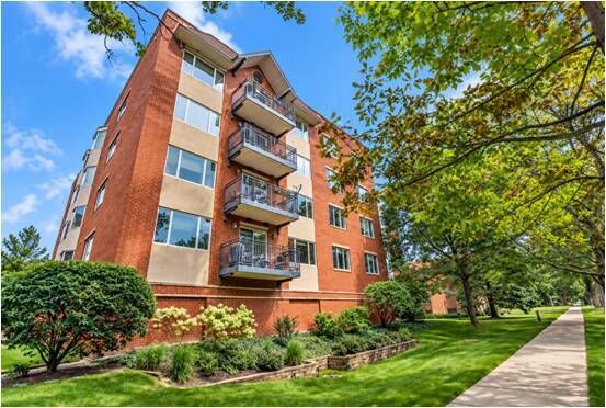 Property Photo:  2601 Central Street 402  IL 60201 