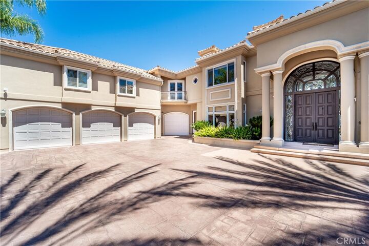 Property Photo:  23483 Park Colombo  CA 91302 