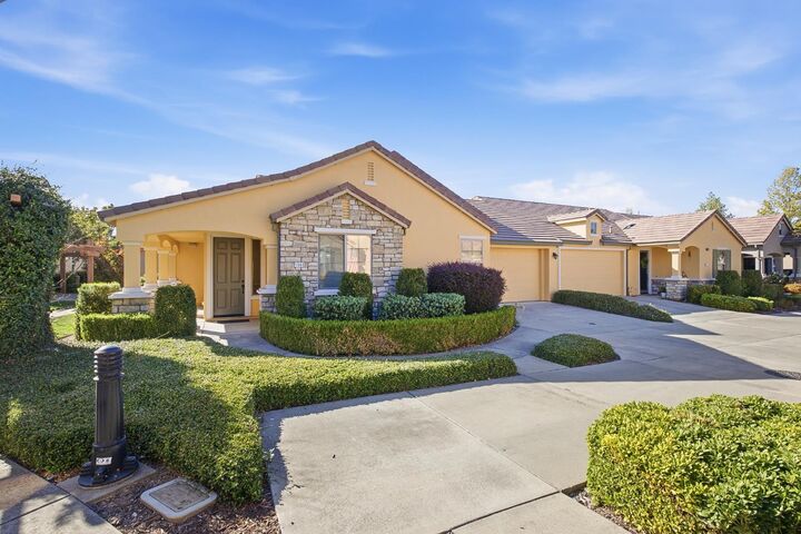 Property Photo: 1048 Cabris Lane CA 95747