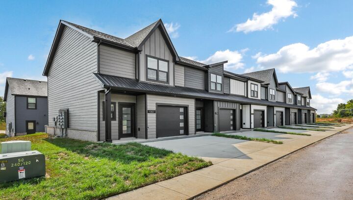 Property Photo:  1303 Jonathan Wade Circle  TN 37043 