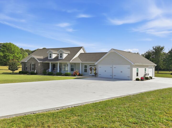 Property Photo: 168 Lancaster St TN 37342