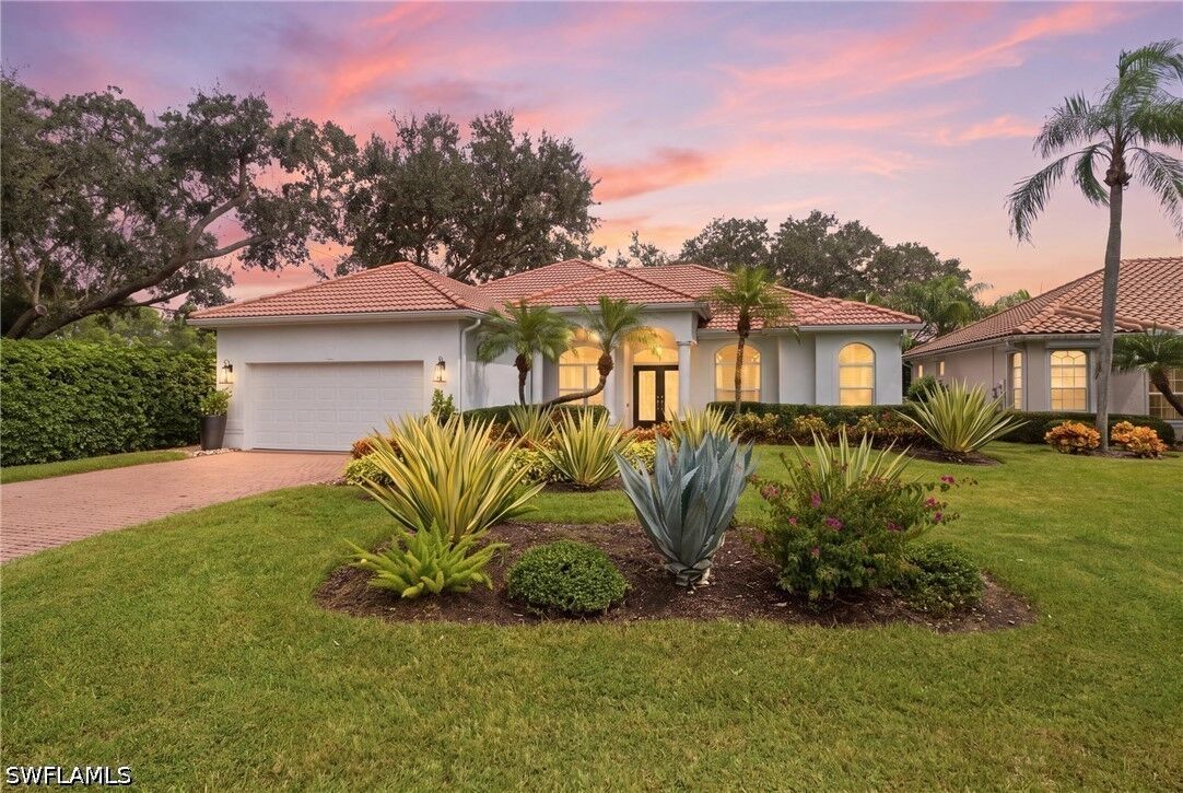 Property Photo:  1124 Augusta Falls Way  FL 34119 