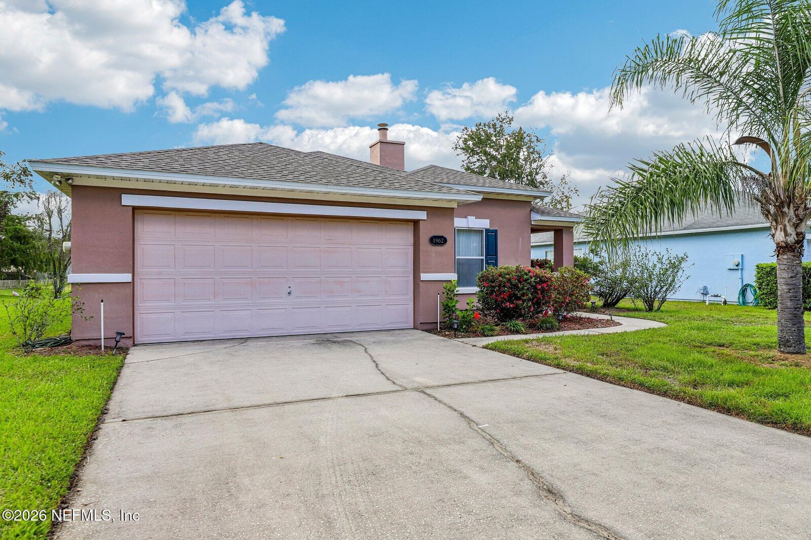 Property Photo: 1962 Tomahawk Drive FL 32068