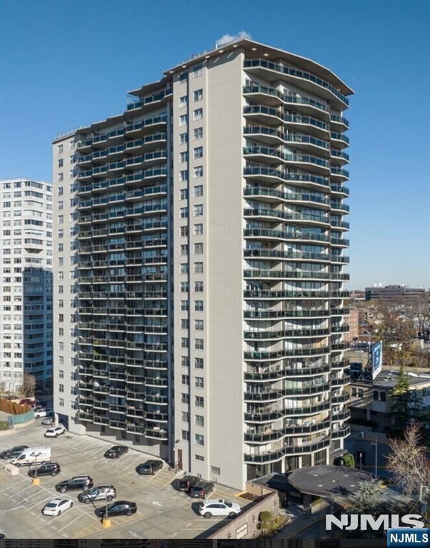 Property Photo:  2077 Center Avenue 7J  NJ 07024 