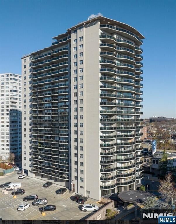 Property Photo:  2077 Center Avenue 7J  NJ 07024 