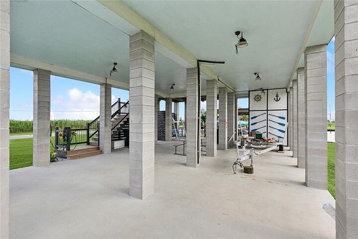 Property Photo:  102 Kingfisher Lane  LA 70083 