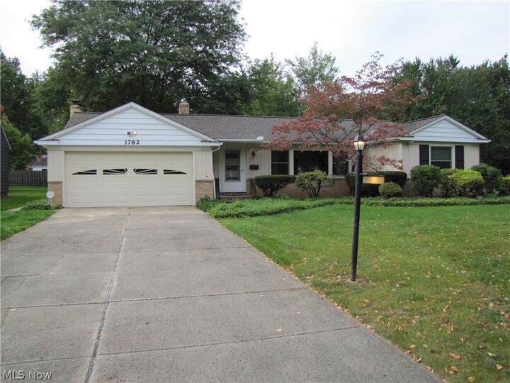 Property Photo: 1782 Kenton Circle OH 44124