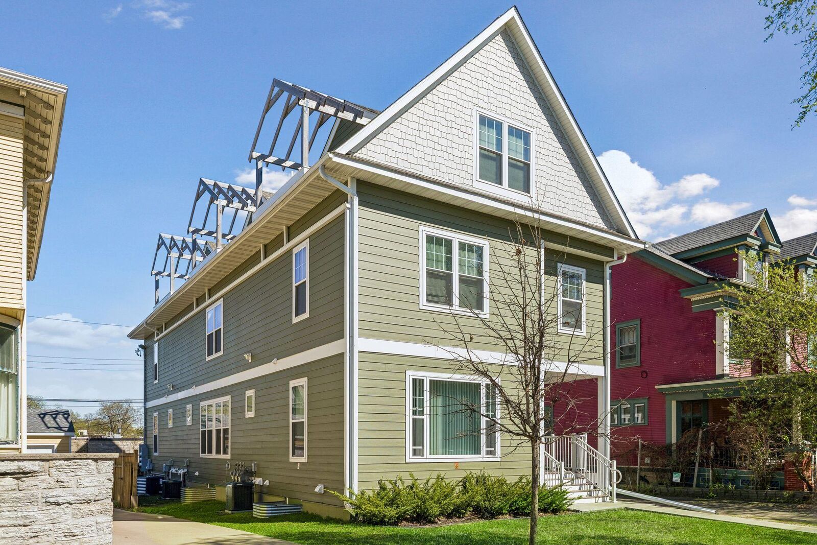 Property Photo:  2109 Aldrich Avenue S  MN 55405 