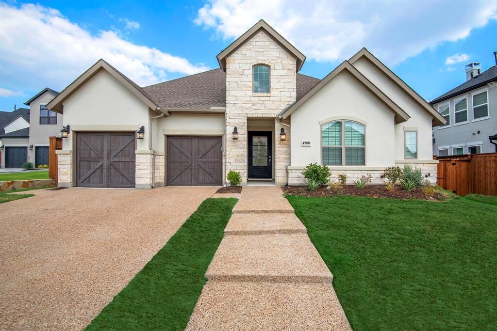 Property Photo: 4908 Sir Cole Court TX 75010