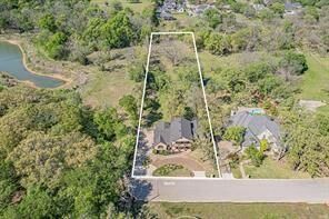 Property Photo: 616 Frontier Court TX 76034