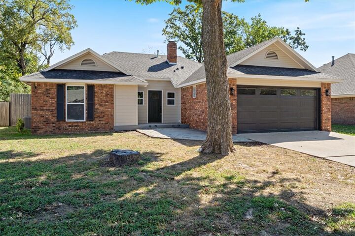 Property Photo: 423 N 37th Place AR 72756