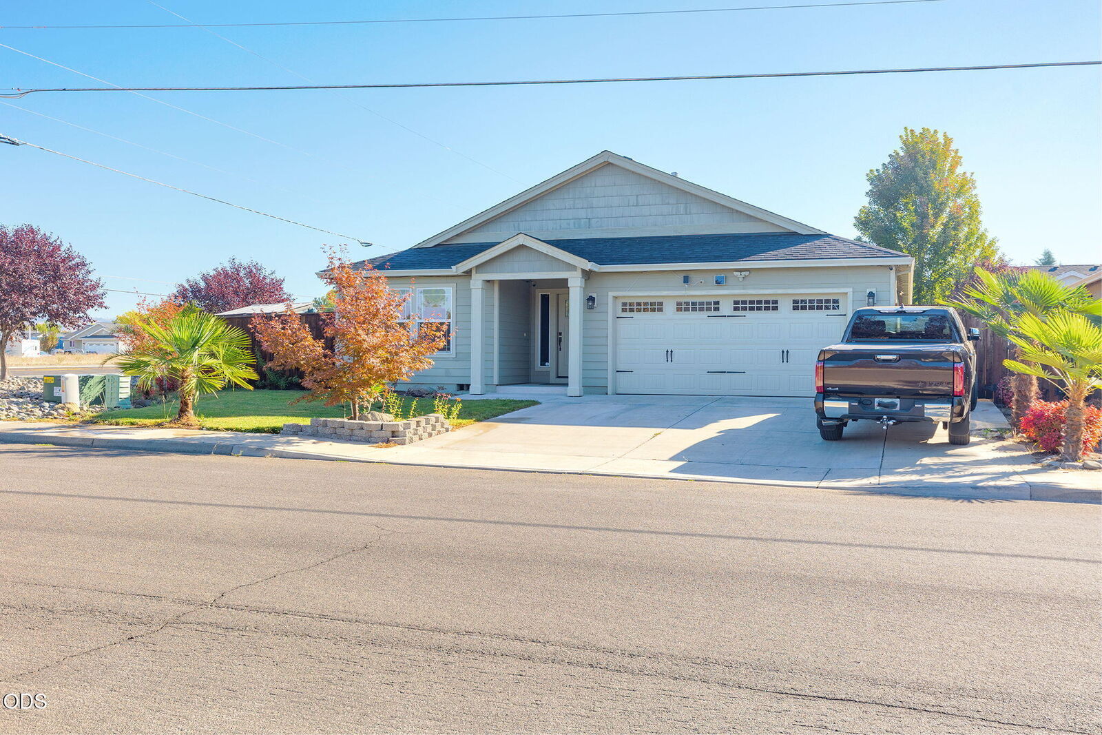 Property Photo: 7594 27th Street OR 97503