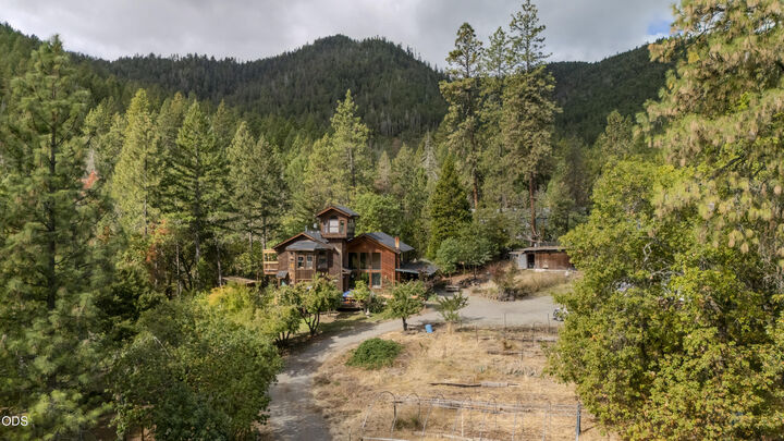 Property Photo:  732 Glenlyn Drive  OR 97544 