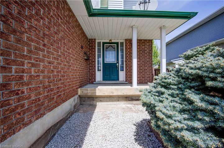 Property Photo:  388 Rittenhouse Road Lower  ON N2E 3M4 