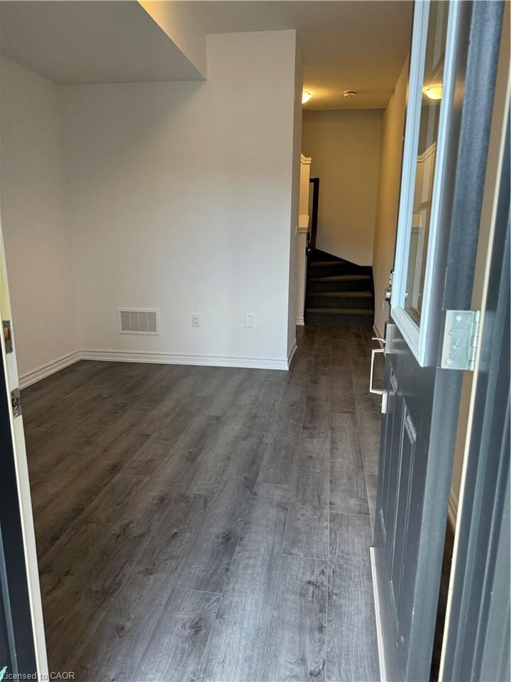 Property Photo:  61 Soho Street 125  ON L8J 0M6 
