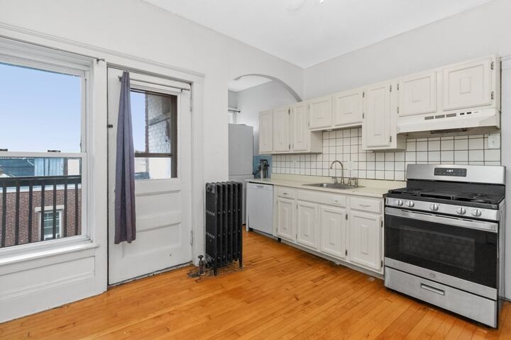 Property Photo:  1267 Commonwealth Ave 7  MA 02134 