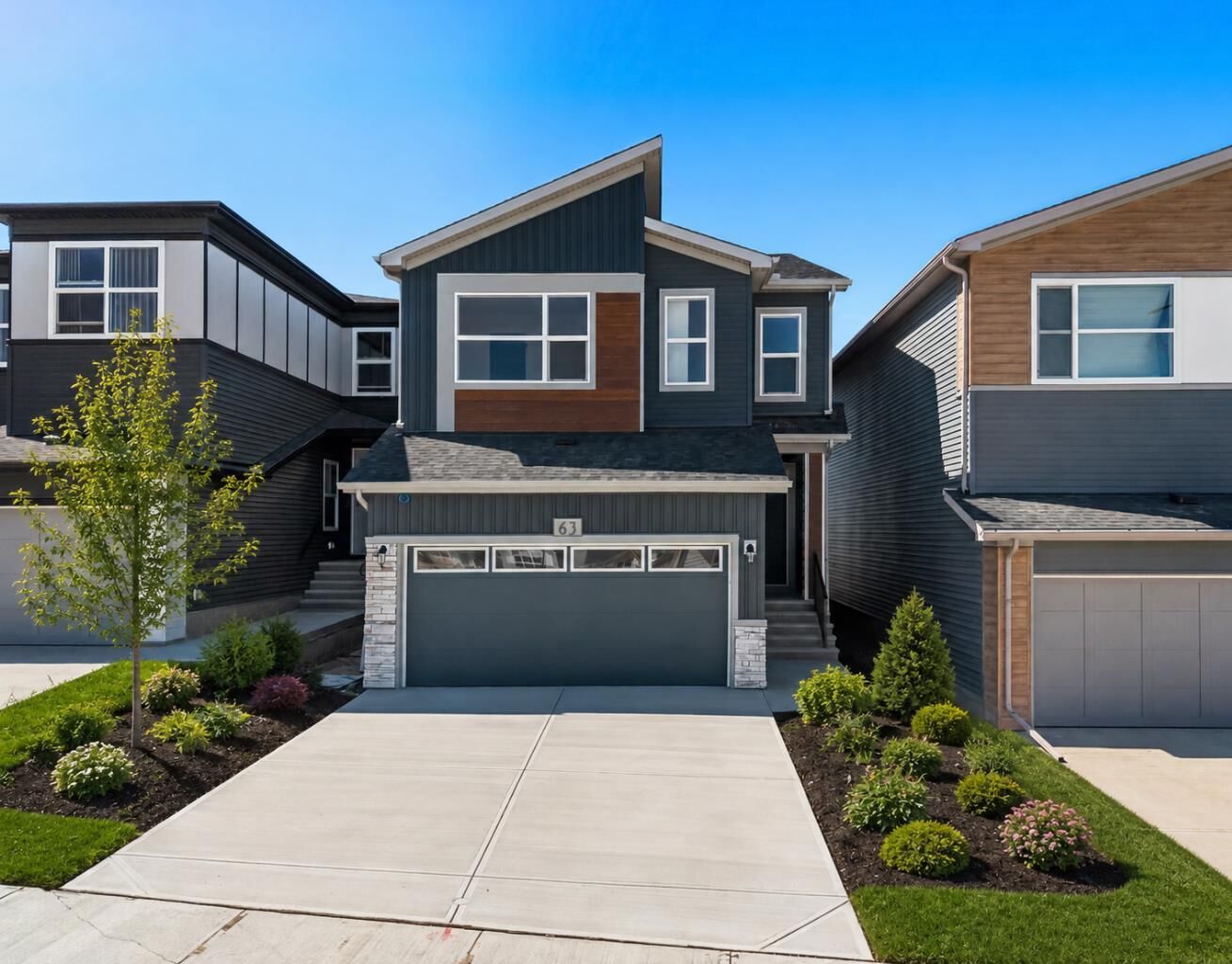 Property Photo:  63 Annette Rise NW  AB T3R 2L6 