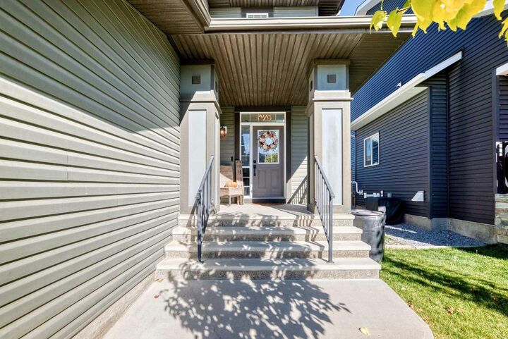 Property Photo:  128 Ravenskirk Close SE  AB T4A 0T1 