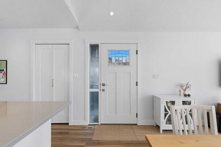 Property Photo:  39 Midridge Close SE  AB T2X 1G2 