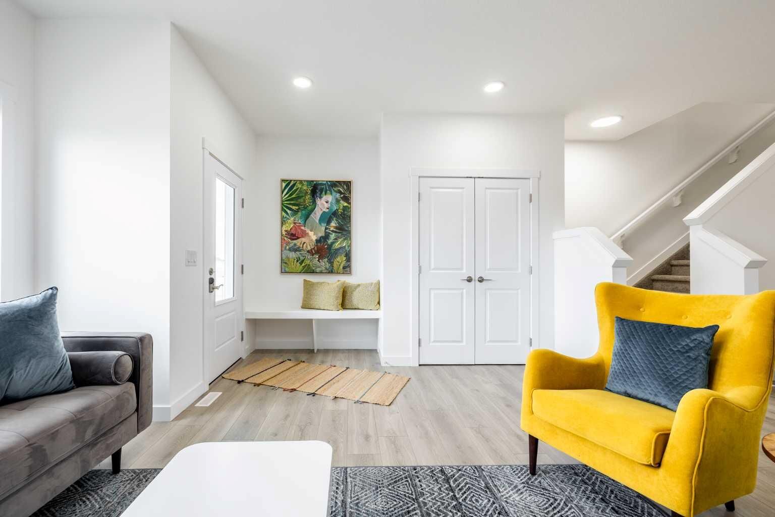 Property Photo:  713 Clearview Green  AB T2P 2G7 